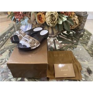 Vintage Gucci GG canvas horsebit wooden sandal. Size 35.5